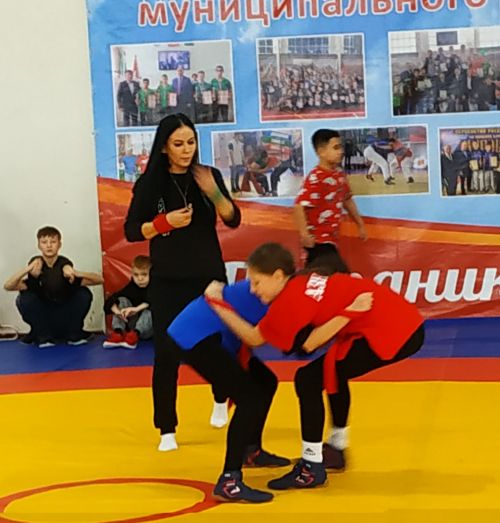 Азнакайда көрәш буенча район турниры үтте