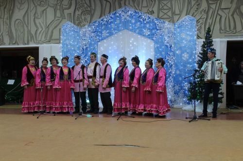 Азнакайның өлкән буыны ял итә белә