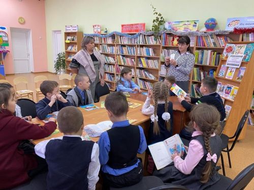 По следам кино: В Азнакаево прошел литературный аукцион «Кино в формате книги»