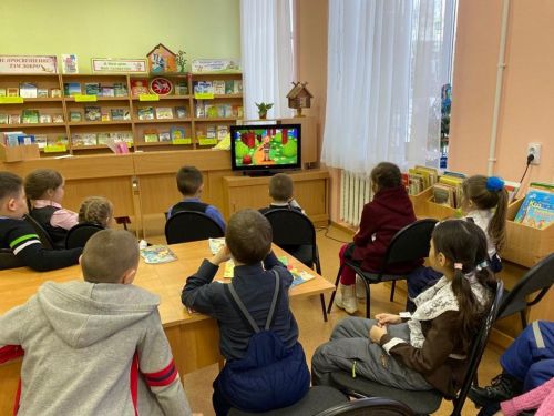 По следам кино: В Азнакаево прошел литературный аукцион «Кино в формате книги»