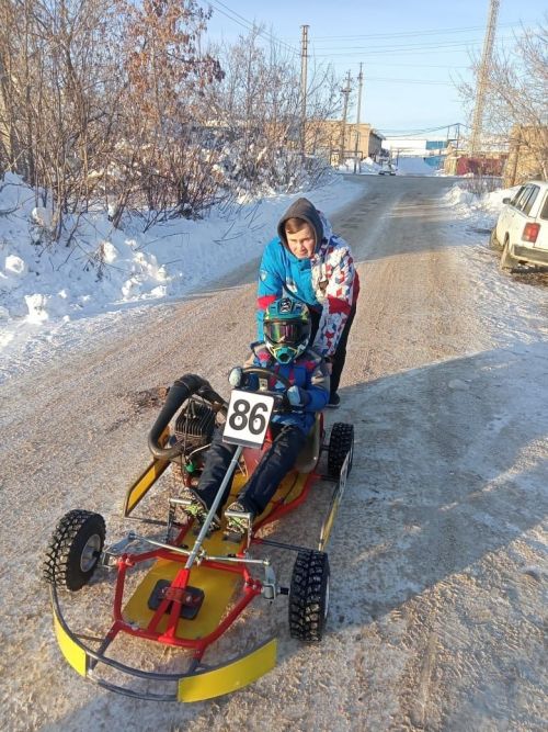 Азнакай картингчылары бүләкләр алып кайтты