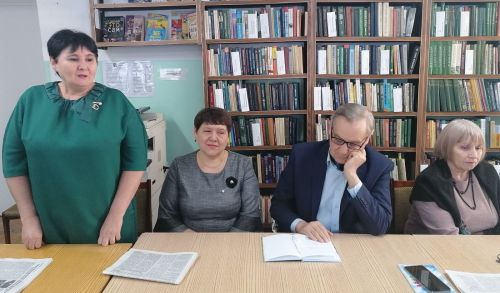 Завгария Шарипова представила землякам свою новую книгу
