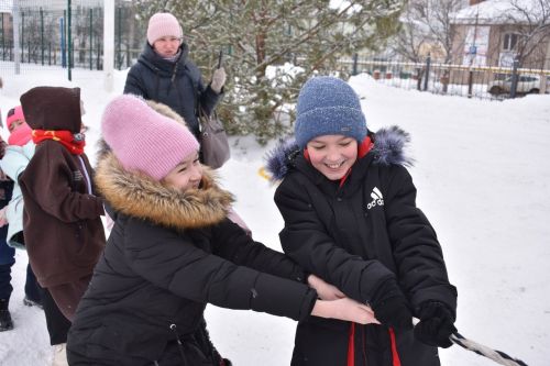 Азнакай балаларының кышкы каникуллары күңелле уза