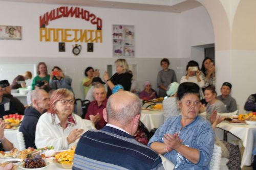 Актүбә картлар йортында Өлкәннәр көне уңаеннан матур бәйрәм үтте