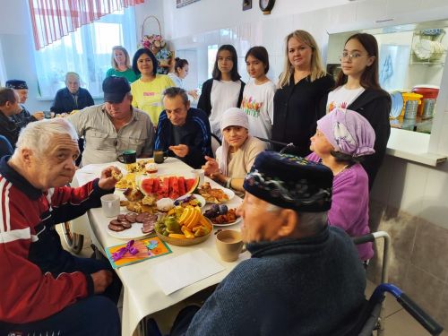Актүбә картлар йортында Өлкәннәр көне уңаеннан матур бәйрәм үтте
