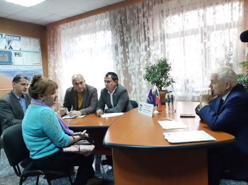 Азнакайлыларны Дәүләт Советы депутаты Рөстәм Мөхәммәдиев кабул итте