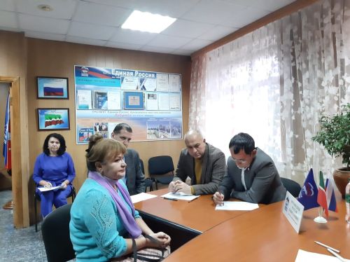 Азнакайлыларны Дәүләт Советы депутаты Рөстәм Мөхәммәдиев кабул итте