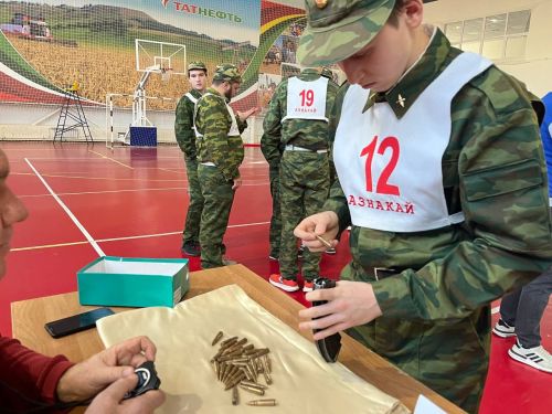Булачак солдатлар сынау тотты
