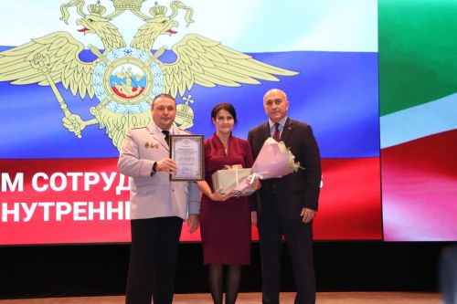 Азнакайда Эчке эшләр органнары хезмәткәрләре көнен билгеләп үттеләр