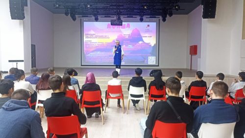 Азнакай техникумы студентлары юл корбаннарын искә алдылар