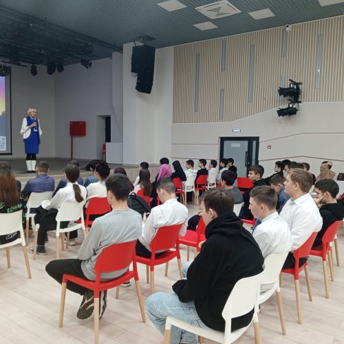 Азнакай техникумы студентлары юл корбаннарын искә алдылар