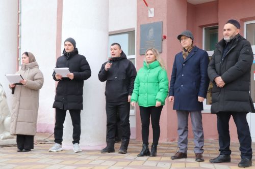 Азнакайда юл-транспорт һәлакәтләре корбаннарын искә алу көненә багышланган акция үткәрелде