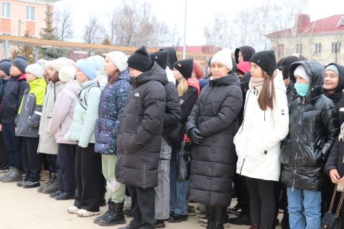 Азнакайда юл-транспорт һәлакәтләре корбаннарын искә алу көненә багышланган акция үткәрелде