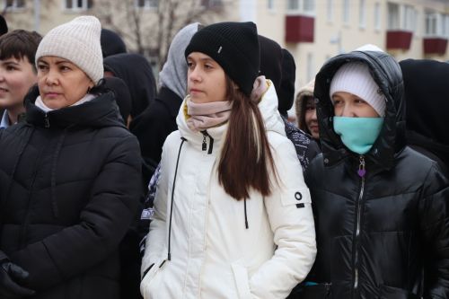 Азнакайда юл-транспорт һәлакәтләре корбаннарын искә алу көненә багышланган акция үткәрелде