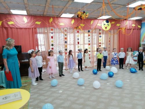 Азнакайдагы 9 нчы «Салават күпере» балалар бакчасында «Туган якта туа хисләрем» дип исемләнгән кичә узды