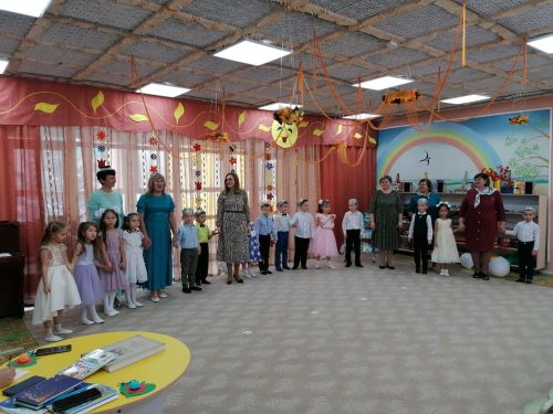 Азнакайдагы 9 нчы «Салават күпере» балалар бакчасында «Туган якта туа хисләрем» дип исемләнгән кичә узды