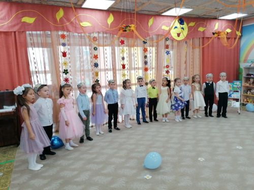 Азнакайдагы 9 нчы «Салават күпере» балалар бакчасында «Туган якта туа хисләрем» дип исемләнгән кичә узды
