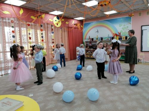 Азнакайдагы 9 нчы «Салават күпере» балалар бакчасында «Туган якта туа хисләрем» дип исемләнгән кичә узды