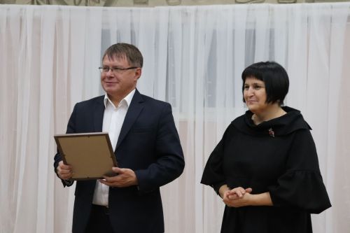 Азнакайда Халыклар бердәмлеге көне һәммәсен берләштерде