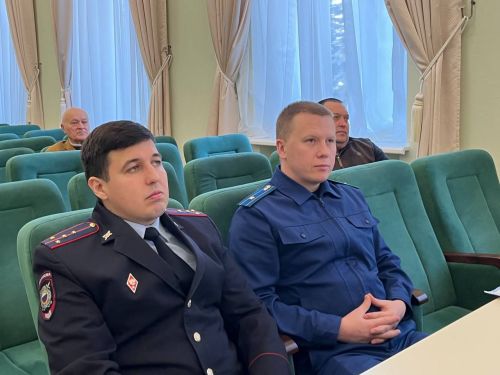 В Азнакаево прошло очередное заседание комиссии по вопросам борьбы с коррупцией