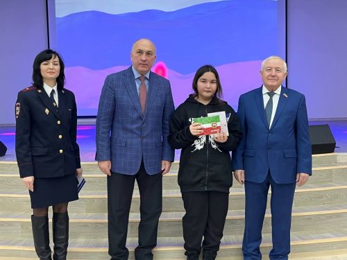 Юным азнакаевцам вручили паспорта