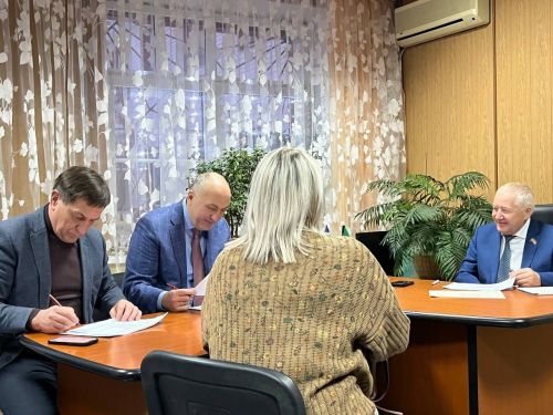 Депутат Государственного Совета Татарстана Рустам Мухамадеев провел личный прием азнакаевцев