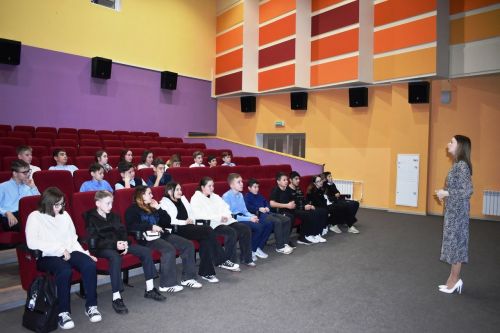 Азнакаевские подростки посетили профилактический час по антинаркотикам