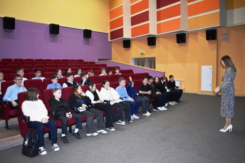 Азнакаевские подростки посетили профилактический час по антинаркотикам