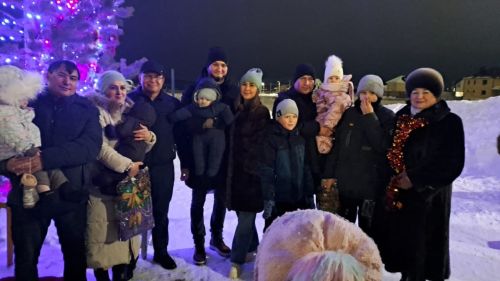 Азнакай шәһәренең Монолит микрорайонында чыршы бәйрәме гөрләде