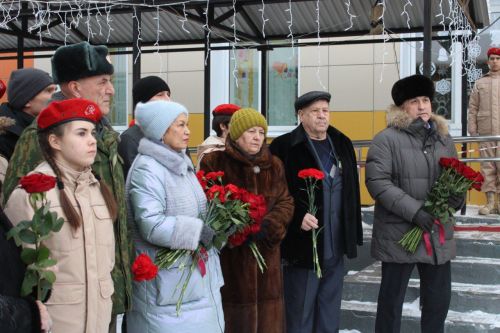Герои остаются в сердцах