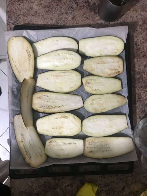 Рецепт рулетиков из баклажан с начинкой из грецкого ореха