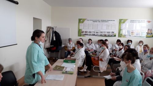 Азнакайда фельдшерлар көнен билгеләп үтәләр