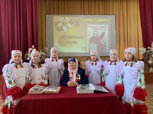Азнакаевские 12-й и 6-й ТОСы провели Урок мужества