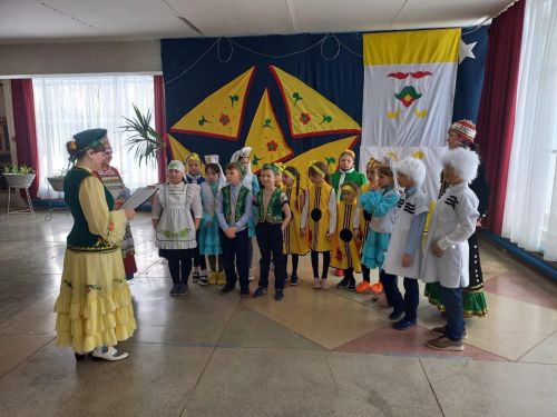 Актүбә балалары халык уеннары белән танышты