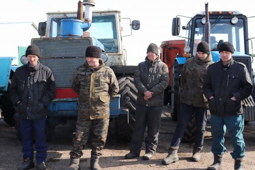 В Азнакаевском районе проверили готовность техники к весеннему севу