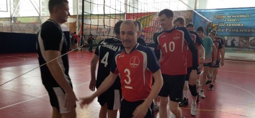 Азнакайда волейбол чемпионаты уза