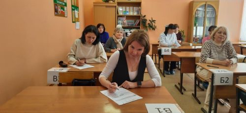 Азнакайда әти-әниләр имтихан тапшырдылар