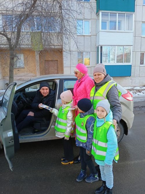 Азнакайлылар “Балаларга – автокресло” акциясенә кушылды
