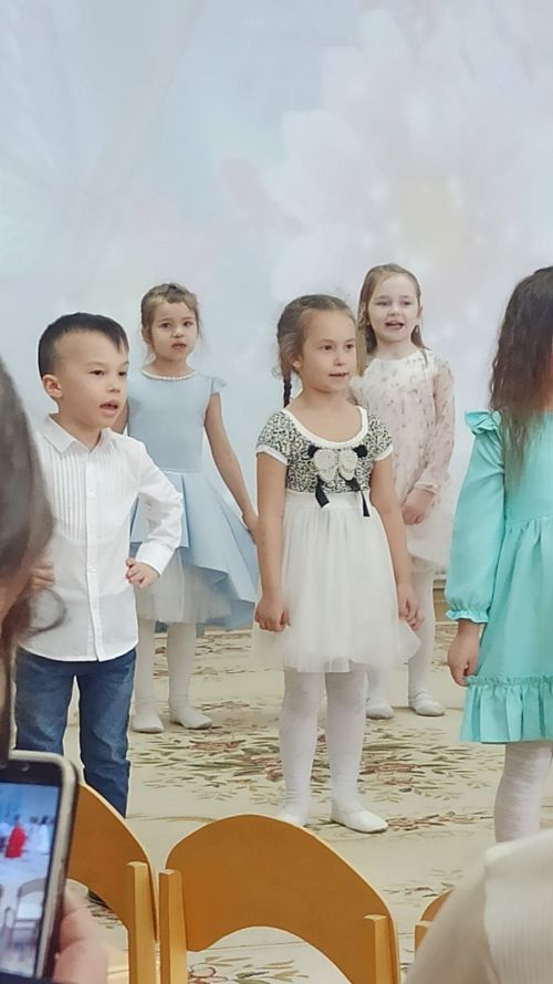 Азнакай балалар бакчаларында бәйрәмнәр гөрли