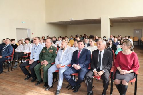 В Азнакаево состоялась ярмарка вакансий
