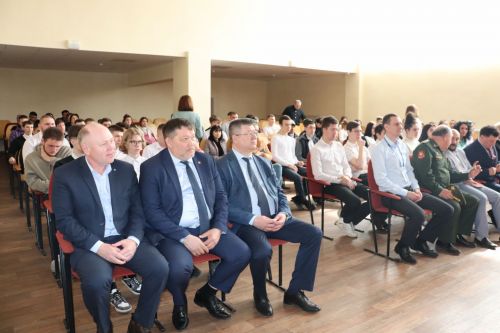 В Азнакаево состоялась ярмарка вакансий