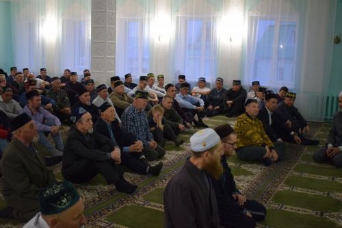 Глава Азнакаевского района провел благотворительный ужин разговения ифтар