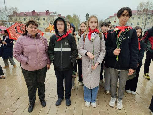 В Азнакаево почтили память Владимира Ленина