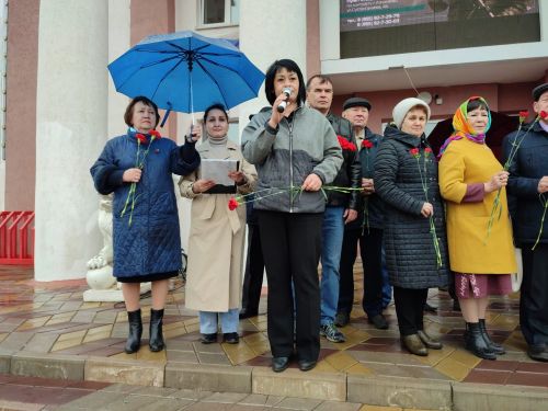 В Азнакаево почтили память Владимира Ленина
