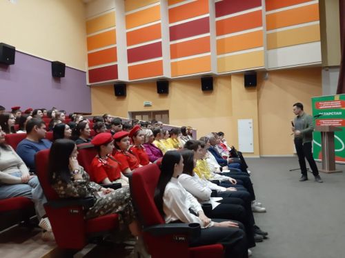 В Азнакаево прибыл лидер республиканского «Движения первых» Тимур Сулейманов