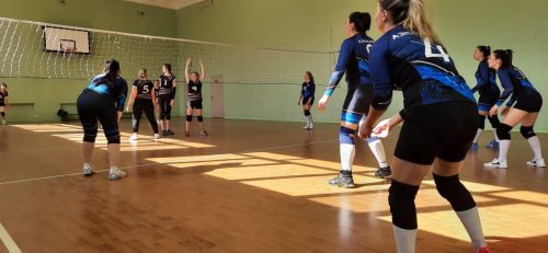 Азнакайда хатын-кызлар арасында волейбол ярышлары бара