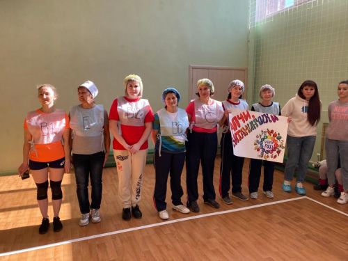 Азнакайда хатын-кызлар арасында волейбол ярышлары бара