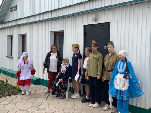 Концерт в подарок труженикам тыла