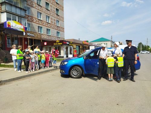 Азнакайда “Балаларга  – автокресло”  акциясе үтте