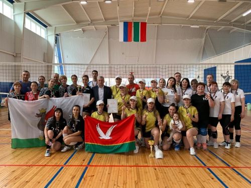 Азнакай волейболчылары  быел да республикада беренче булды